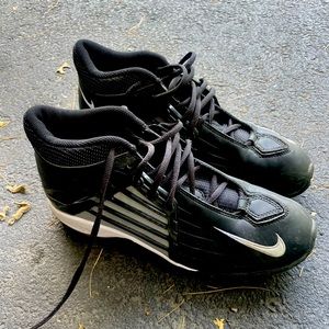 Nike football cleats size 10